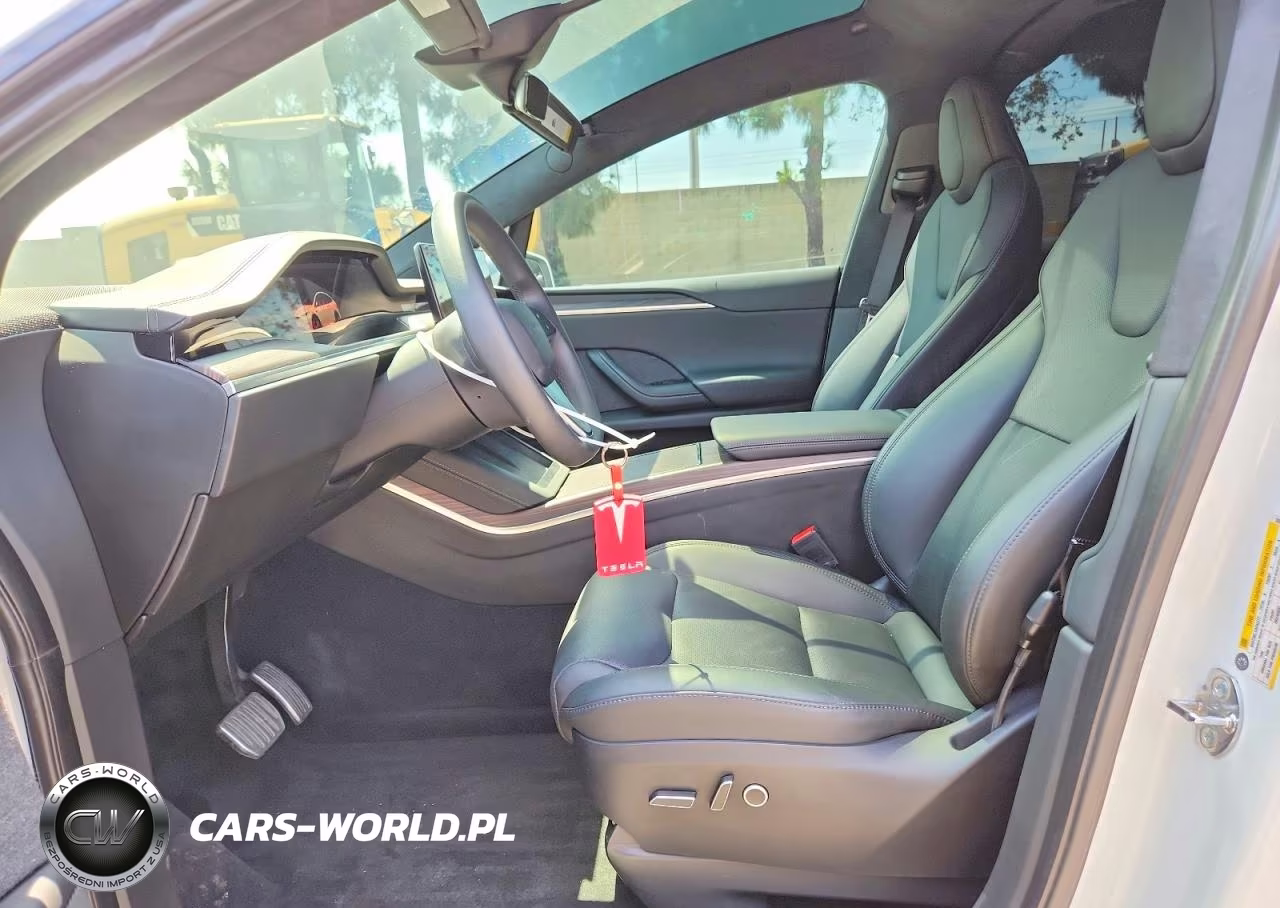 2023 Tesla Model X VIN:7SAXCBE55PF389271 - 7