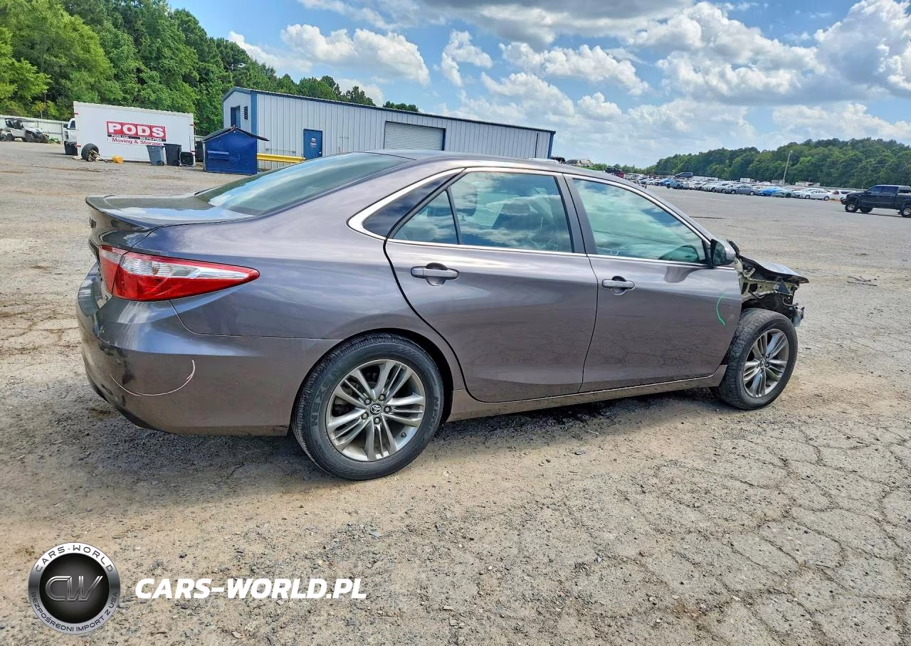 2016 Toyota Camry Se VIN:4T1BF1FK0GU189981 - 3