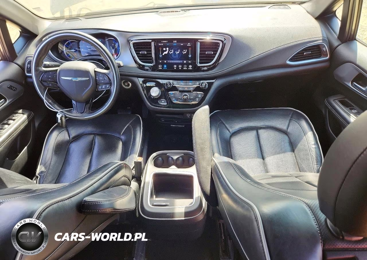 2019 Chrysler Pacifica Hybrid Limited VIN:2C4RC1N73KR532989 - 8