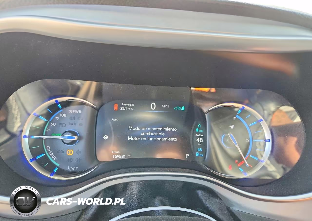 2019 Chrysler Pacifica Hybrid Limited VIN:2C4RC1N73KR532989 - 9