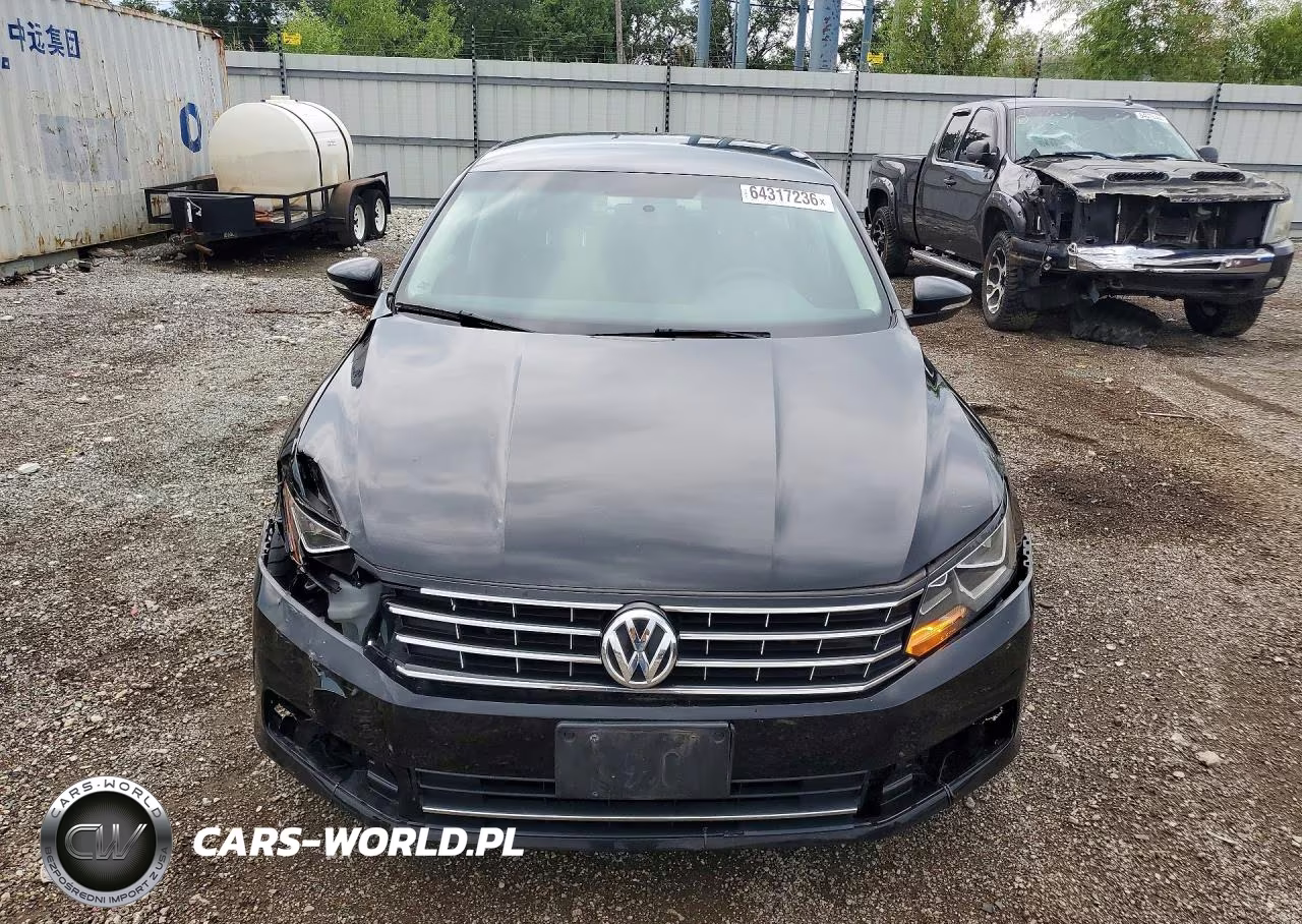 2016 Volkswagen Passat S VIN:1VWAS7A33GC030633 - 5