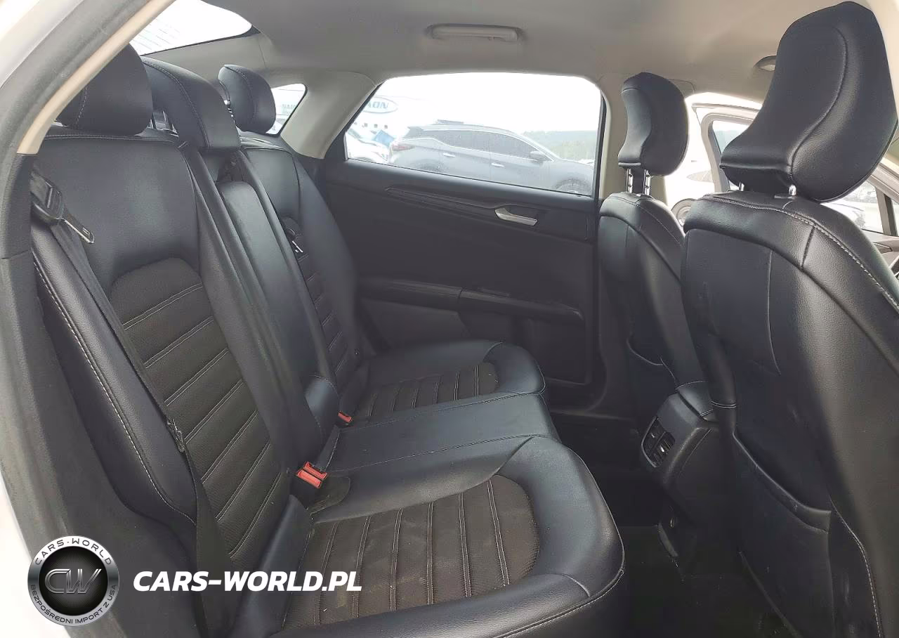 2018 Ford Fusion Se VIN:3FA6P0HD3JR136224 - 10
