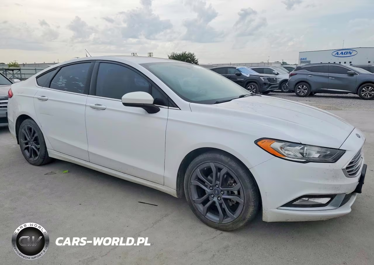 2018 Ford Fusion Se VIN:3FA6P0HD3JR136224 - 4