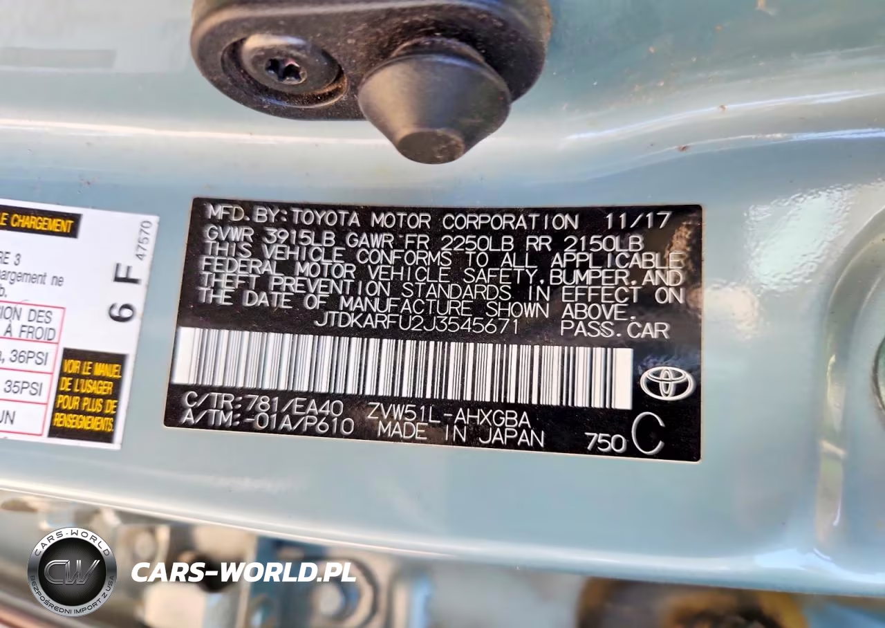 2018 Toyota Prius VIN:JTDKARFU2J3545671 - 12