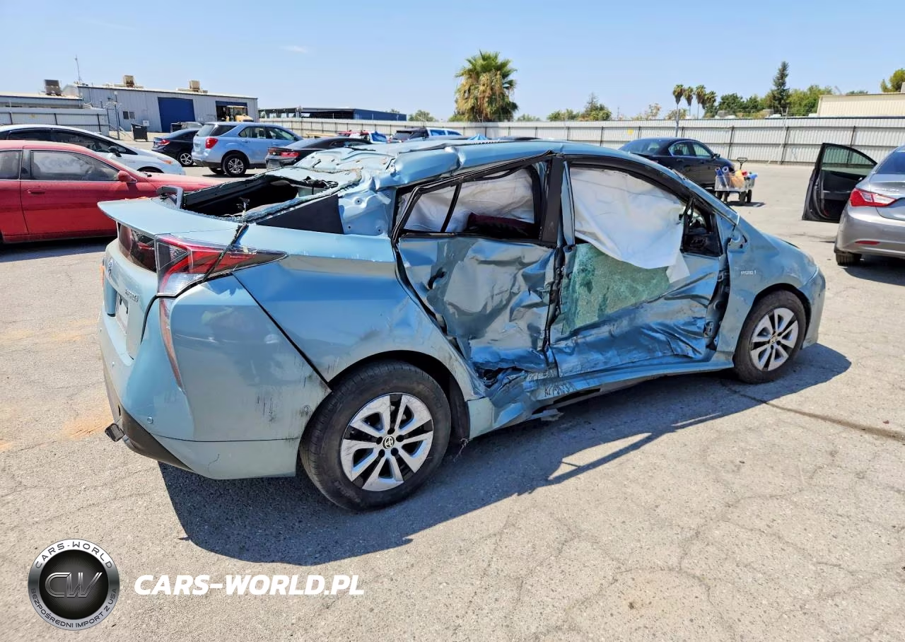 2018 Toyota Prius VIN:JTDKARFU2J3545671 - 3