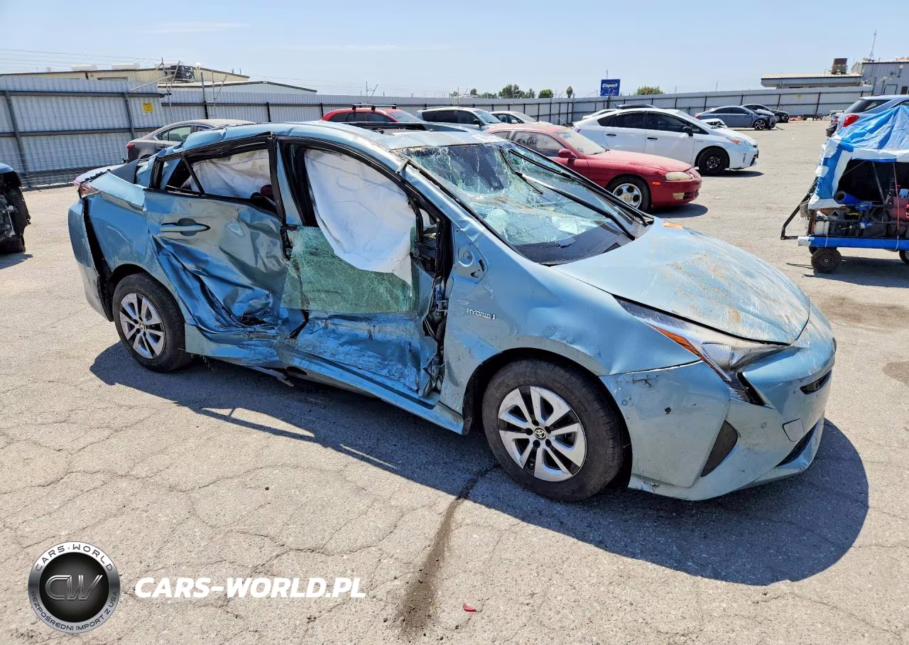 2018 Toyota Prius VIN:JTDKARFU2J3545671 - 4