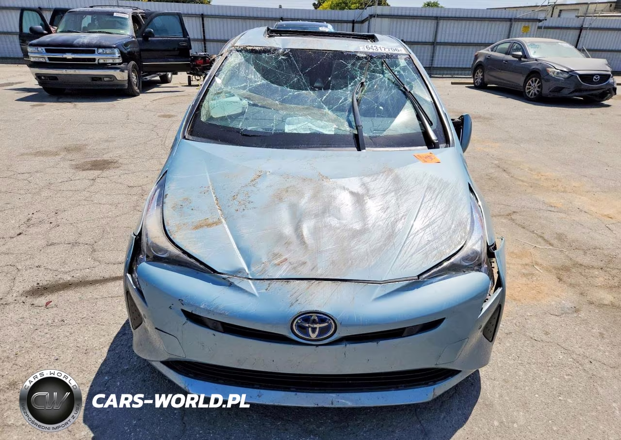 2018 Toyota Prius VIN:JTDKARFU2J3545671 - 5