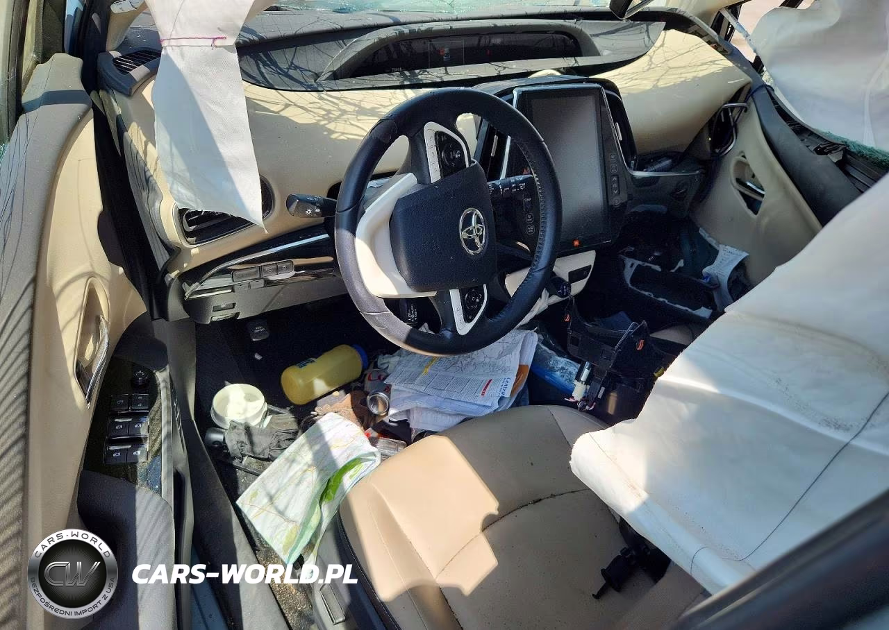 2018 Toyota Prius VIN:JTDKARFU2J3545671 - 8