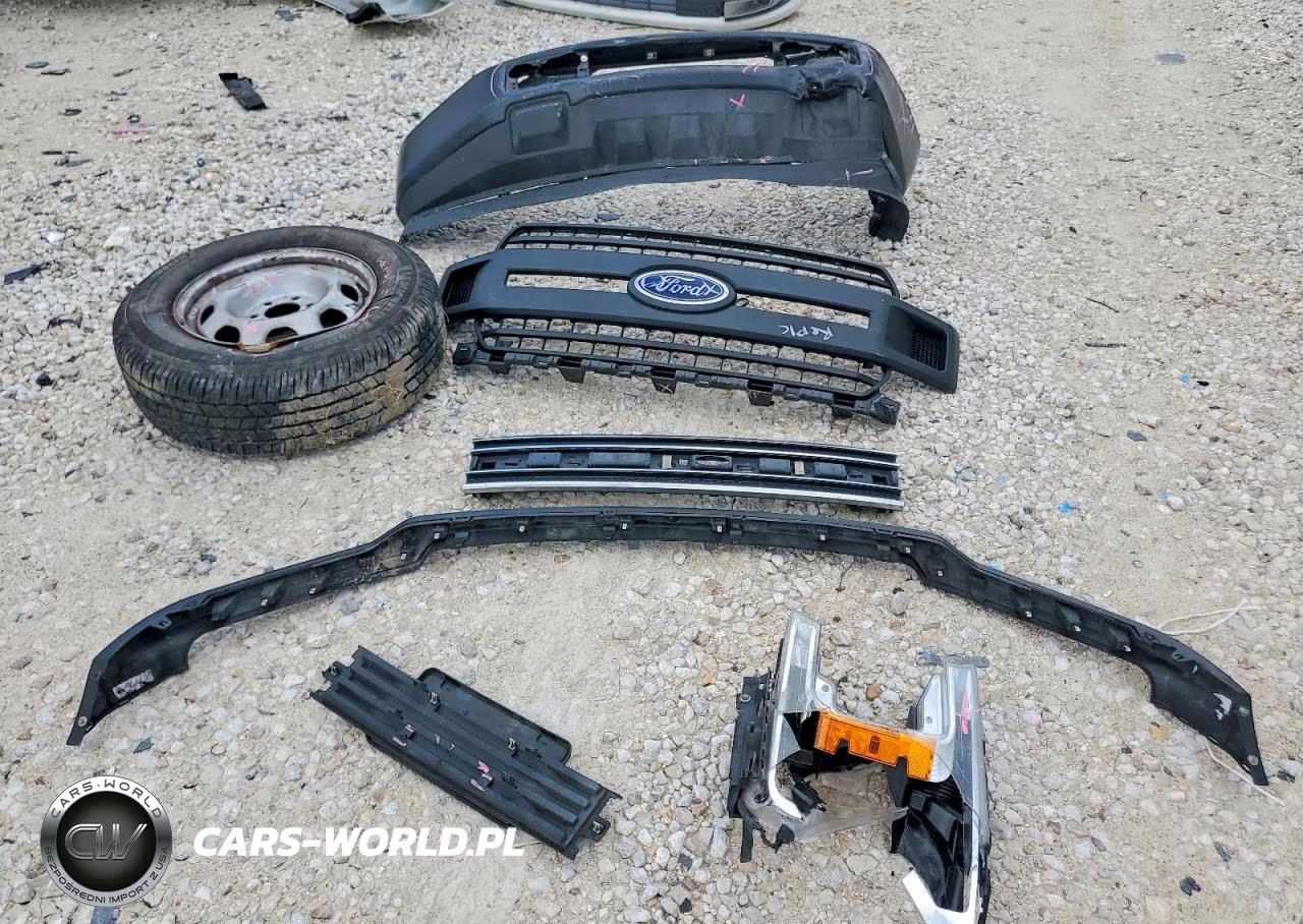 2019 Ford F150 VIN:1FTMF1C51KKC32417 - 12