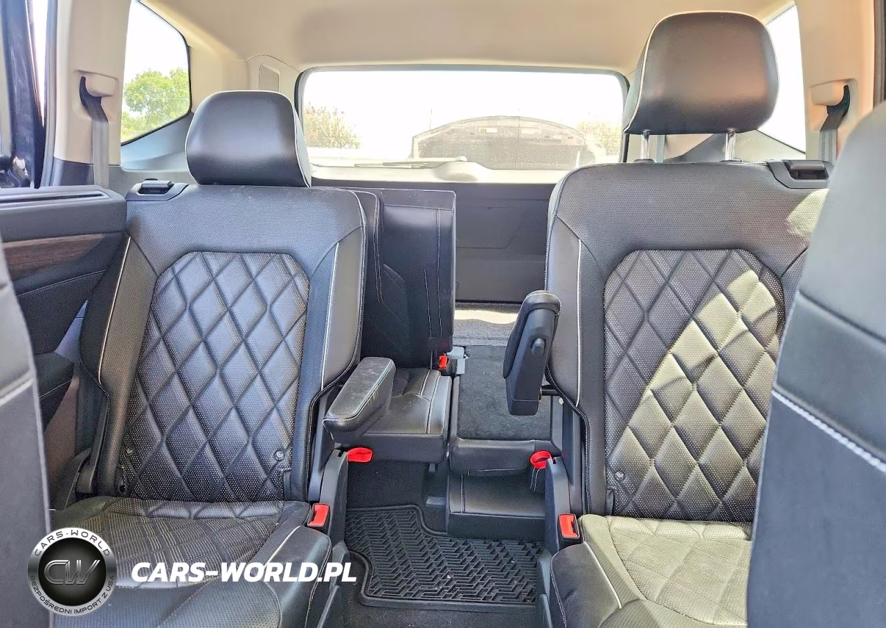 2024 Volkswagen Atlas Sel Premium R-Line VIN:1V2FR2CA7RC572936 - 10