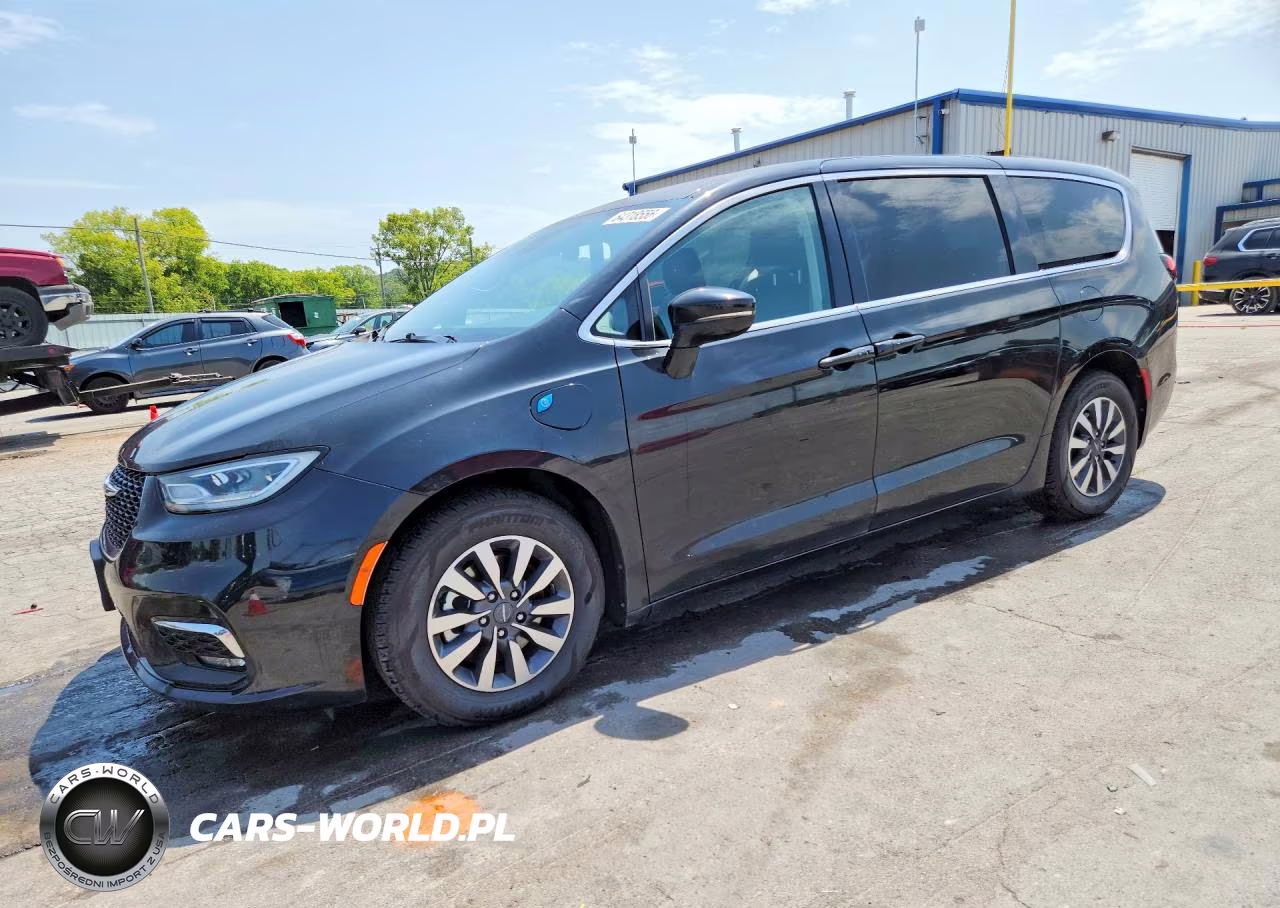 2022 Chrysler Pacifica Hybrid Touring L