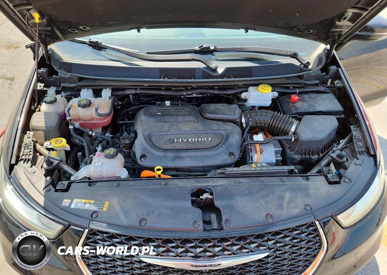 2022 Chrysler Pacifica Hybrid Touring L VIN:2C4RC1L72NR139508 - 12