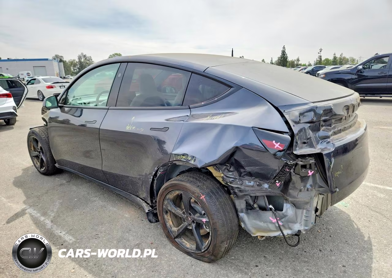 2026 Tesla Model Y VIN:7SAYGDED5TF385971 - 2