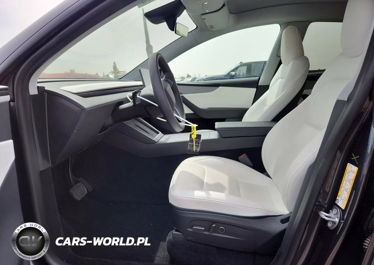 2026 Tesla Model Y VIN:7SAYGDED5TF385971 - 7