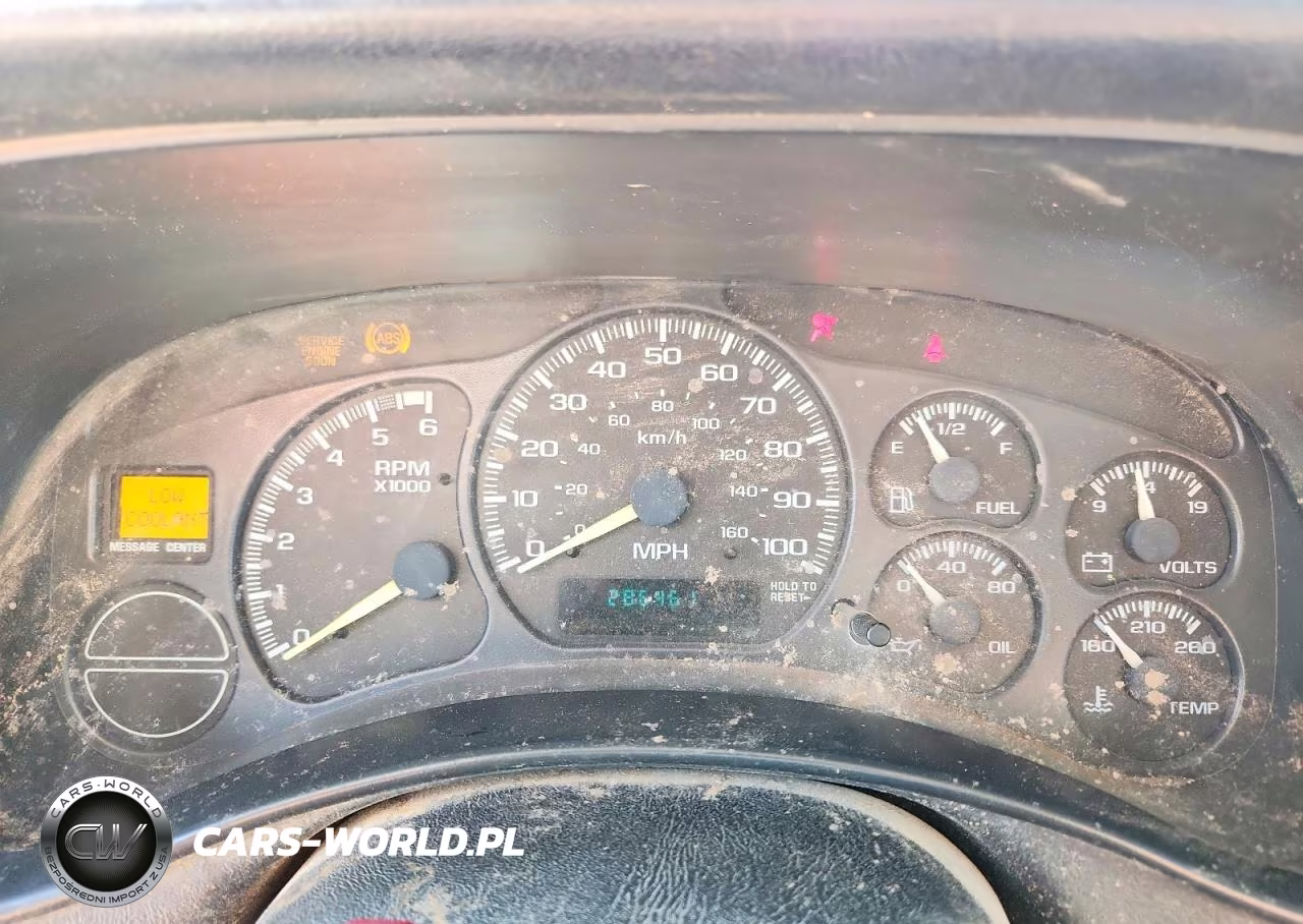 2000 Chevrolet Silverado C1500 VIN:2GCEC19W1Y1310863 - 9
