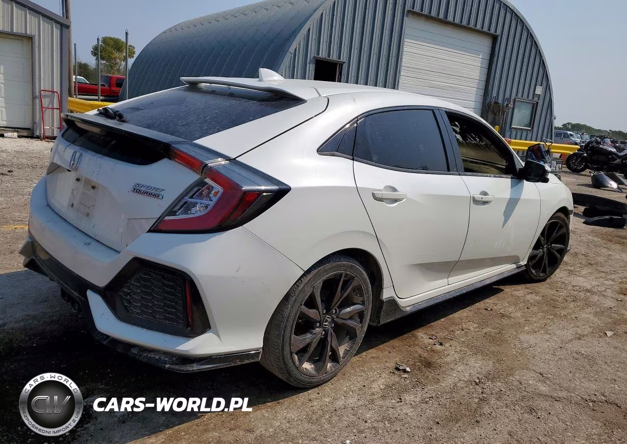 2018 Honda Civic Sport Touring VIN:SHHFK7H95JU225662 - 3