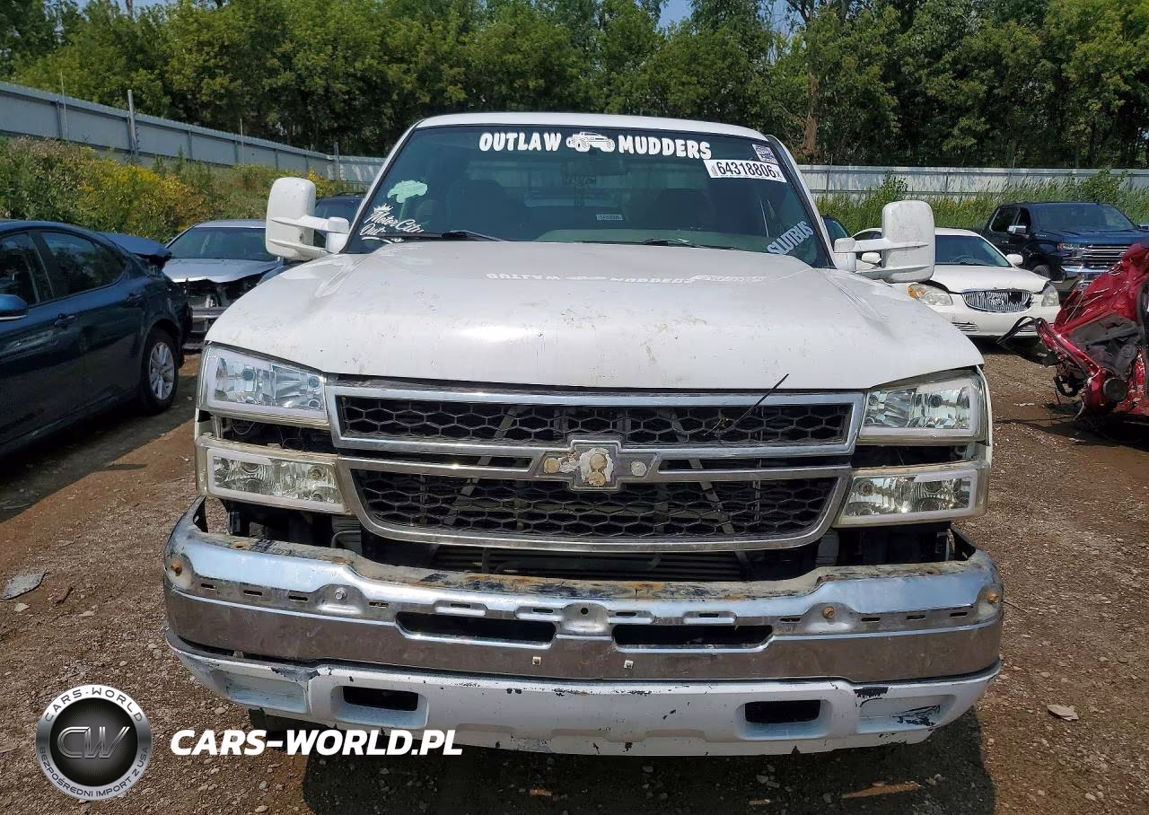2005 Chevrolet Silverado K3500 VIN:1GCHK39275E232852 - 5