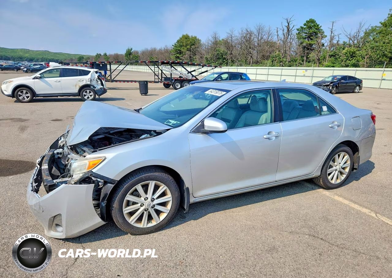 2012 Toyota Camry Xle V6 – zdjęcie 1 z 12
