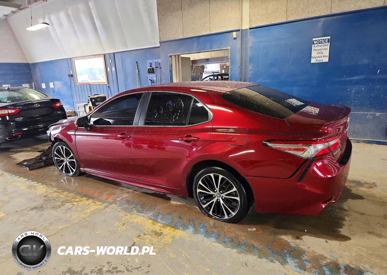 2018 Toyota Camry Se VIN:4T1B11HK1JU577398 - 2
