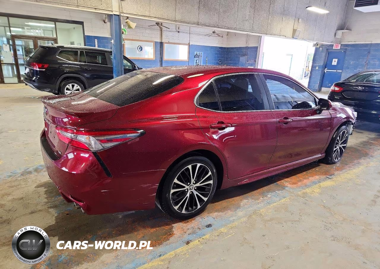 2018 Toyota Camry Se VIN:4T1B11HK1JU577398 - 3