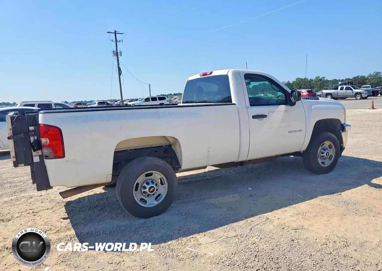 2011 Chevrolet Silverado C2500 Heavy Duty VIN:1GC0CVCG4BF253982 - 3