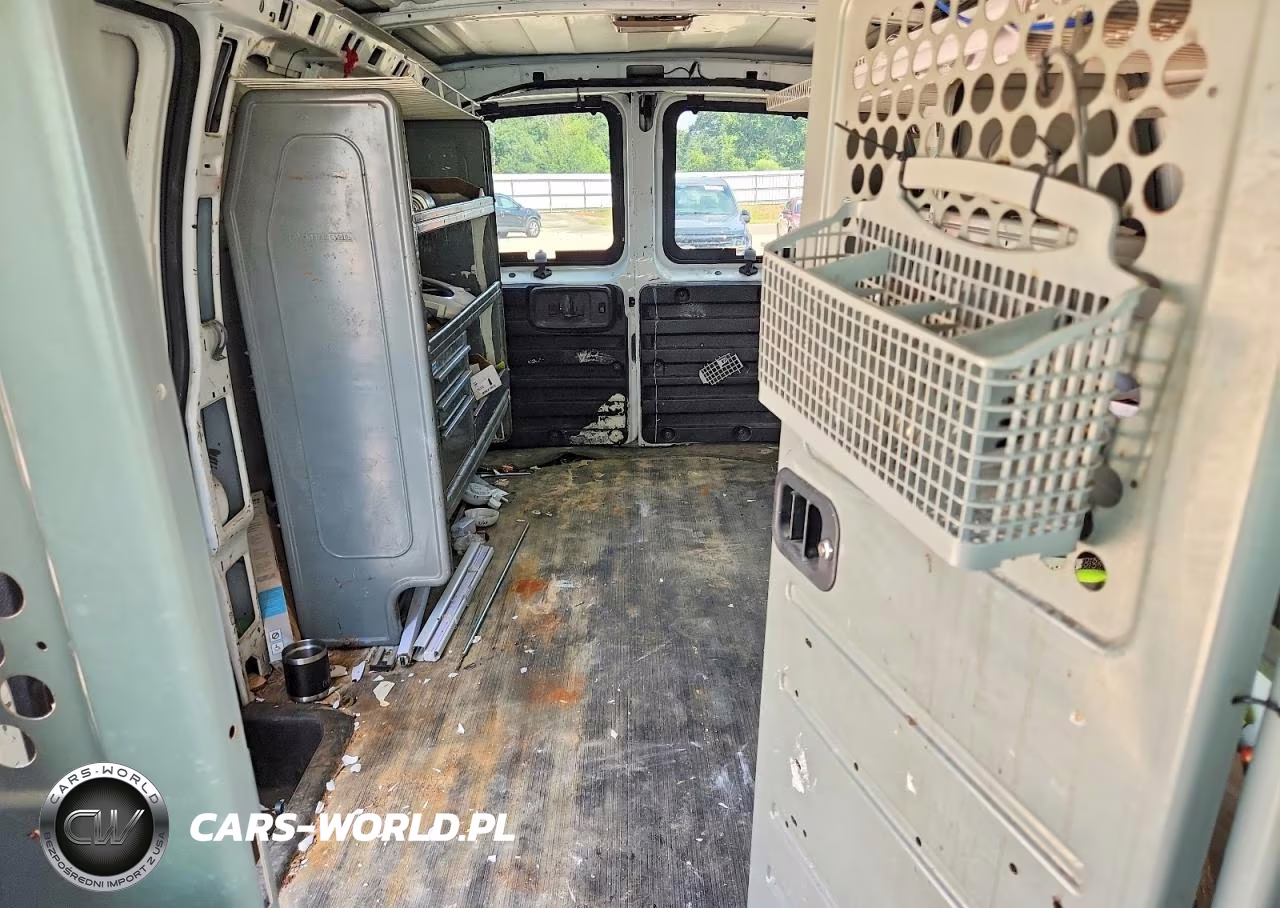 2011 Chevrolet Express G2500 VIN:1GCWGFCA4B1186846 - 10