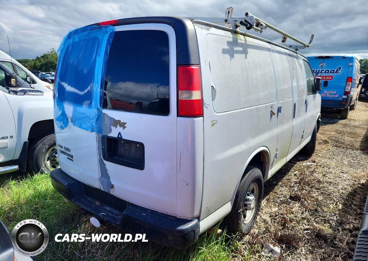 2011 Chevrolet Express G2500 VIN:1GCWGFCA7B1187425 - 3
