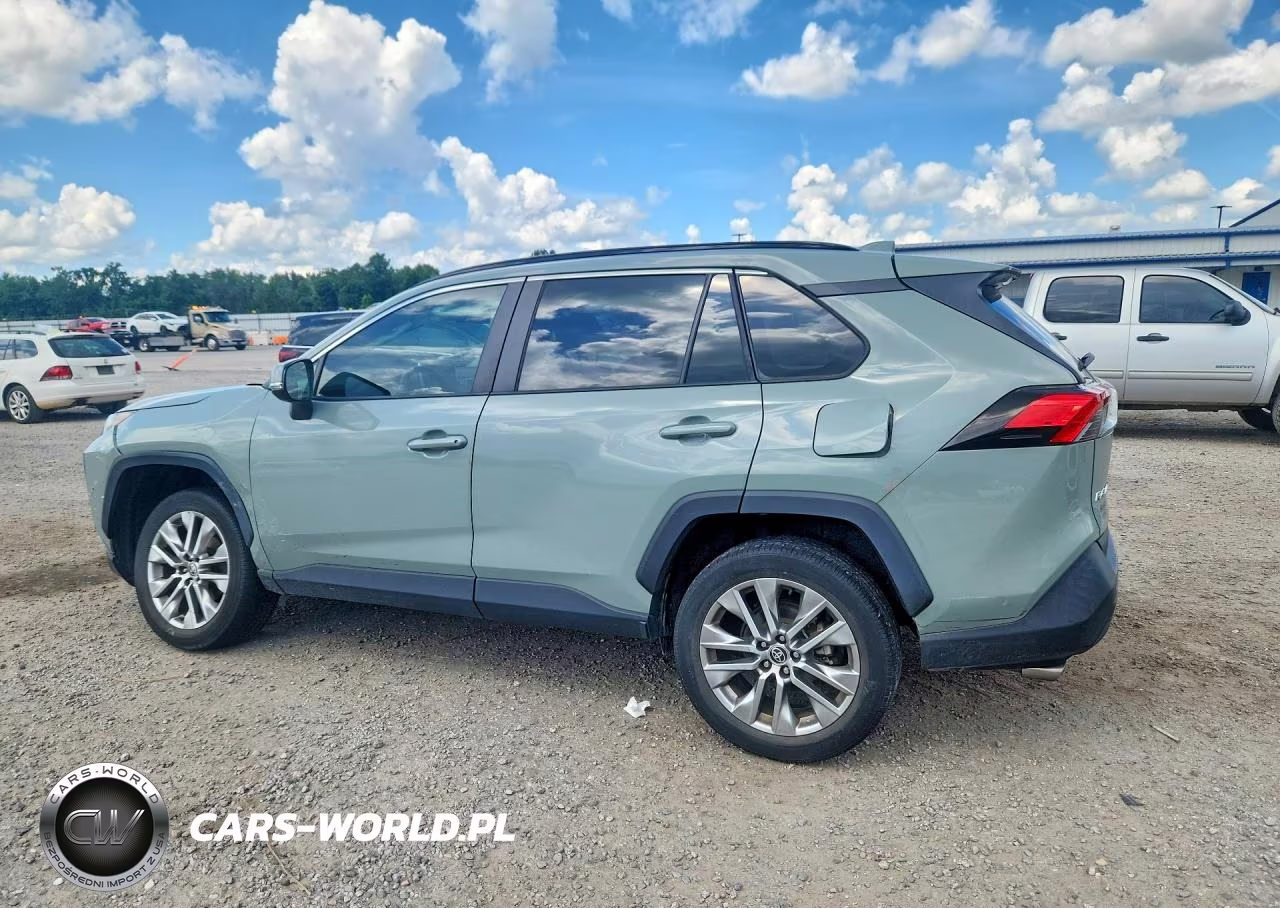 2023 Toyota Rav4 Xle Premium VIN:2T3C1RFV2PW285243 - 2