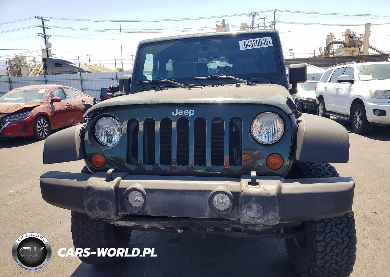 2011 Jeep Wrangler Rubicon VIN:1J4HA6D15BL621042 - 5