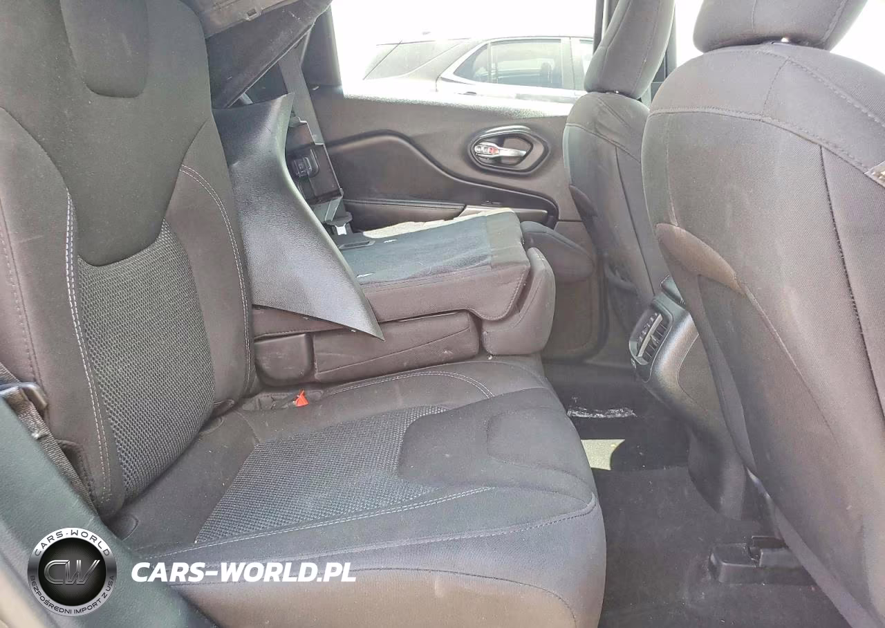 2021 Jeep Cherokee Latitude VIN:1C4PJLCB3MD169535 - 10
