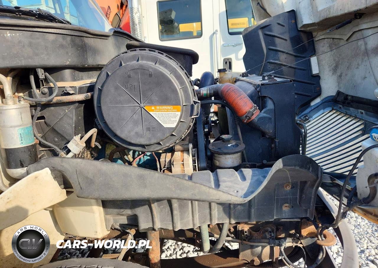 2007 International 4200 Bucket Truck VIN:1HTMPAFL27H340897 - 10