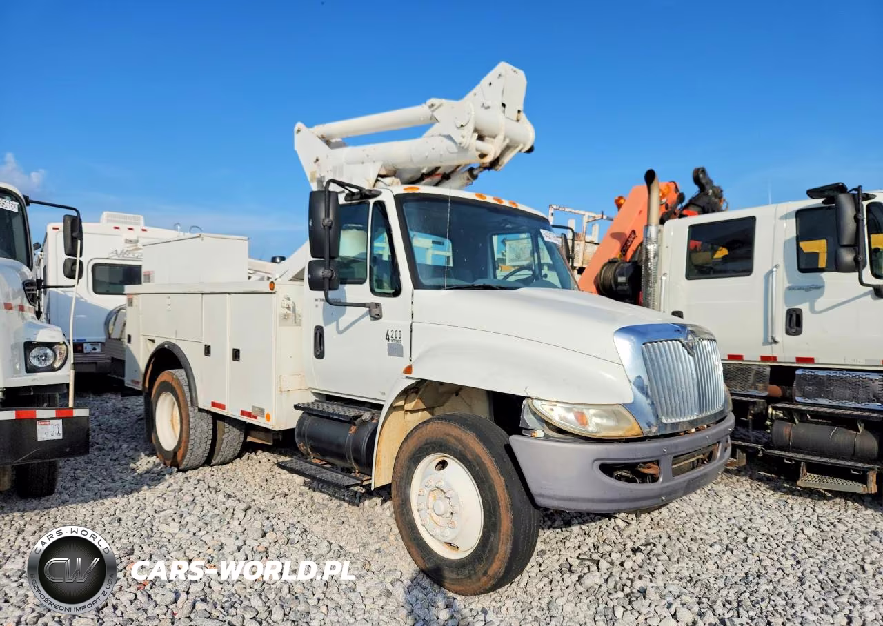 2007 International 4200 Bucket Truck VIN:1HTMPAFL27H340897 - 4