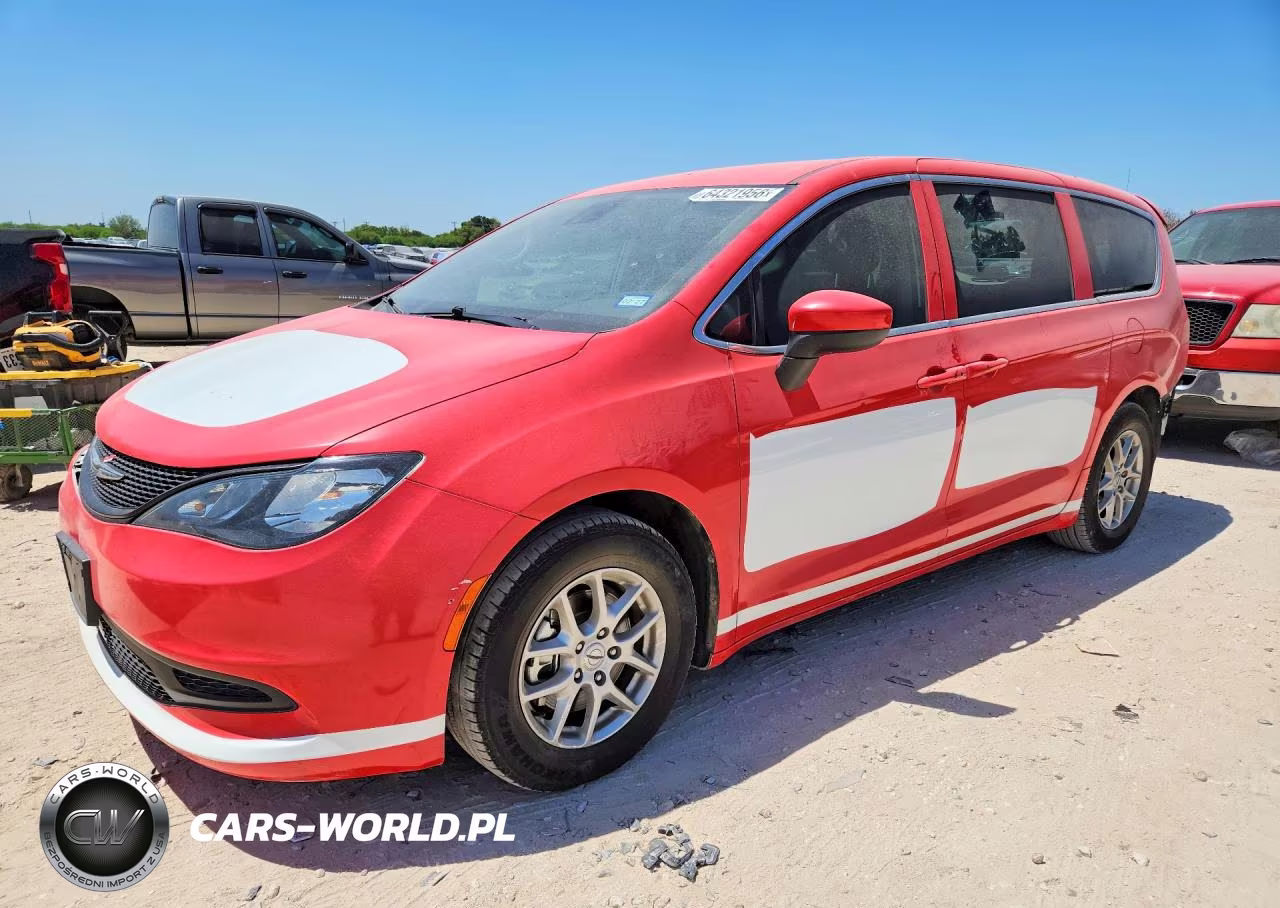 2023 Chrysler Voyager Lx