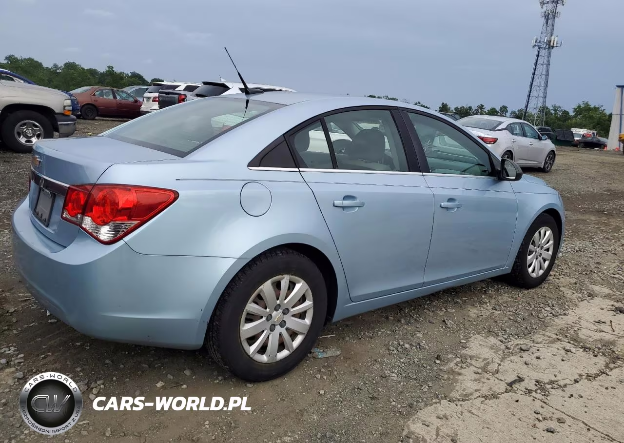2011 Chevrolet Cruze Ls VIN:1G1PC5SH3B7286855 - 3