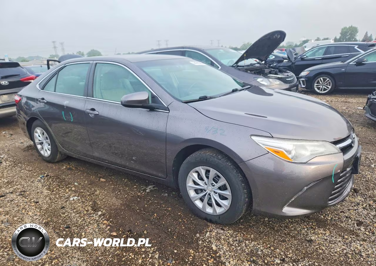 2017 Toyota Camry Le VIN:4T1BF1FK0HU777185 - 4