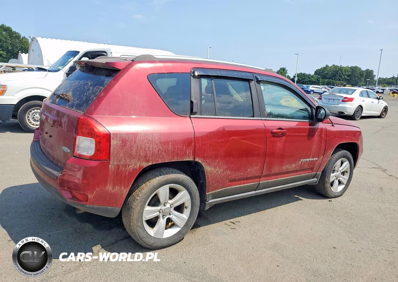 2013 Jeep Compass Latitude VIN:1C4NJDEBXDD253474 - 3