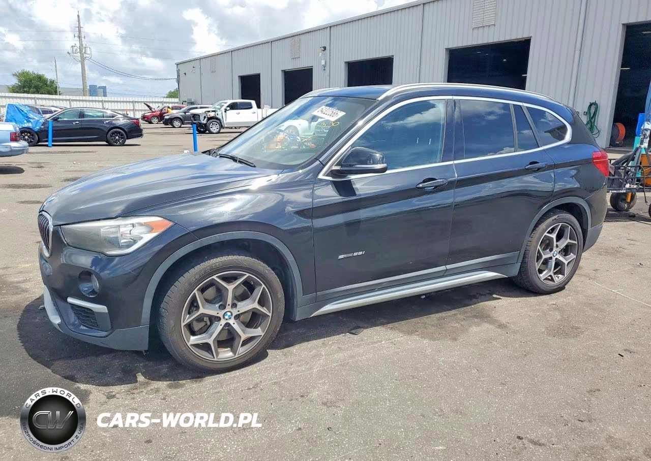 2018 BMW X1 Sdrive28I VIN:WBXHU7C35J5H41390 - 1