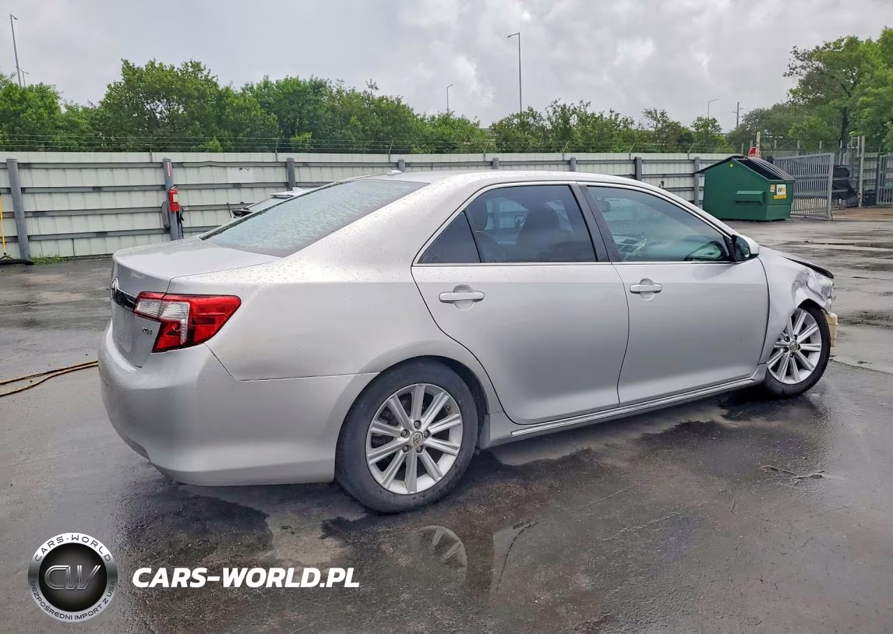 2013 Toyota Camry Xle VIN:4T4BF1FK1DR303519 - 3