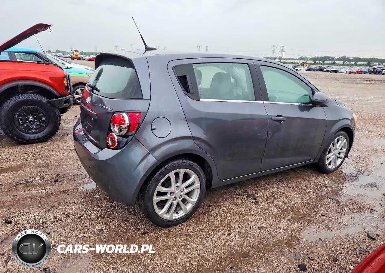 2013 Chevrolet Sonic Lt VIN:1G1JC6SHXD4137830 - 3