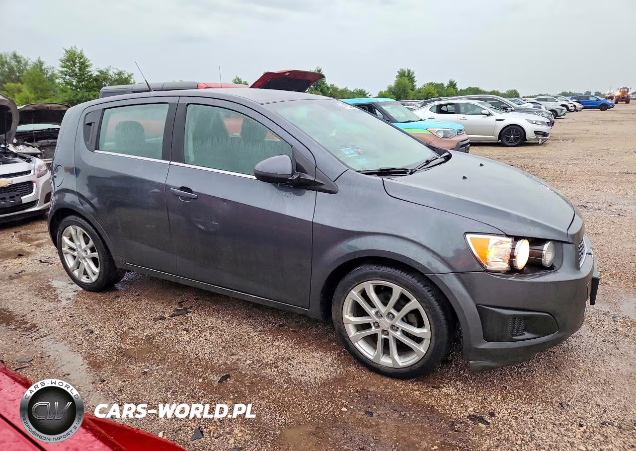 2013 Chevrolet Sonic Lt VIN:1G1JC6SHXD4137830 - 4