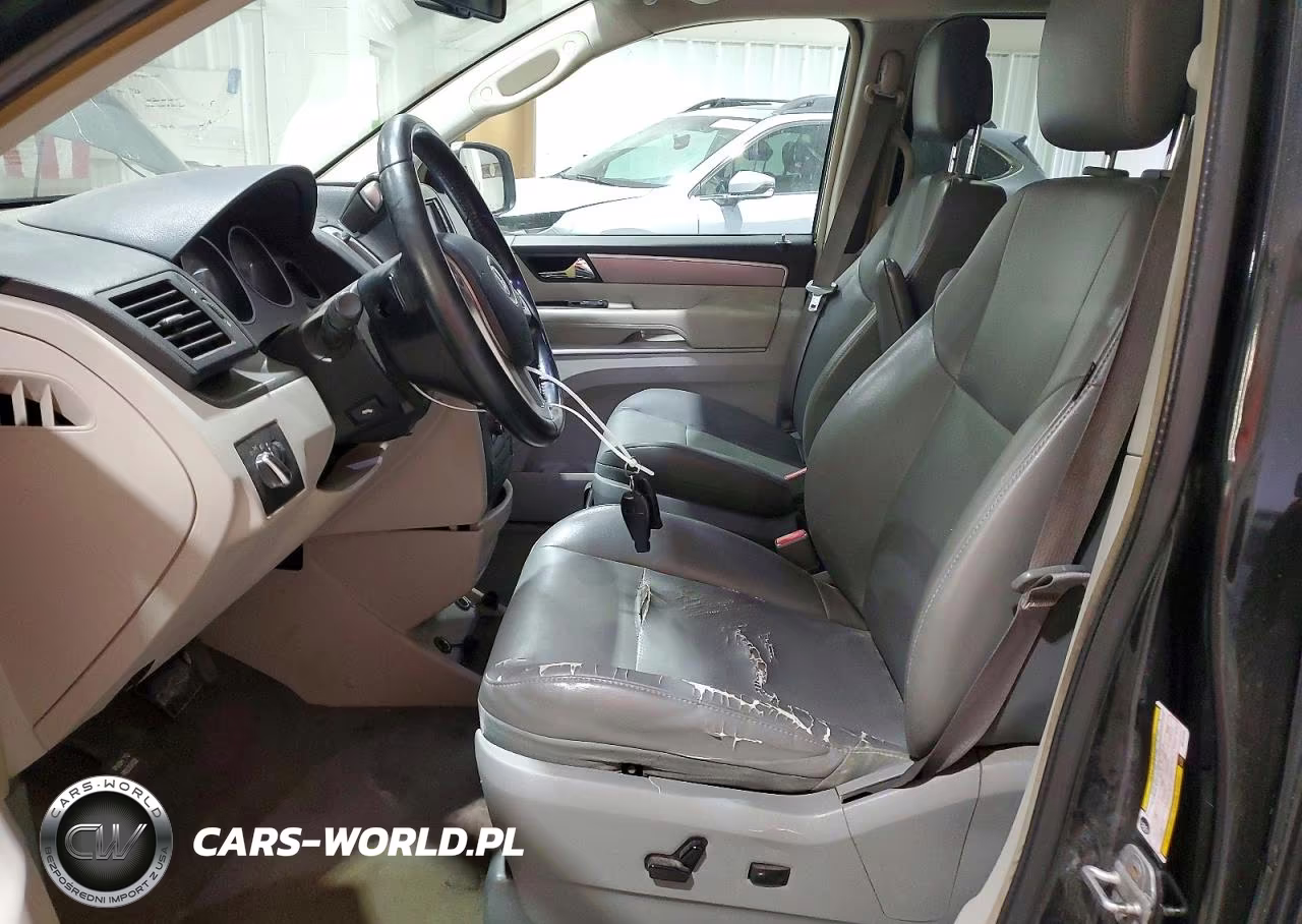 2011 Volkswagen Routan Se VIN:2V4RW3DG5BR718155 - 7