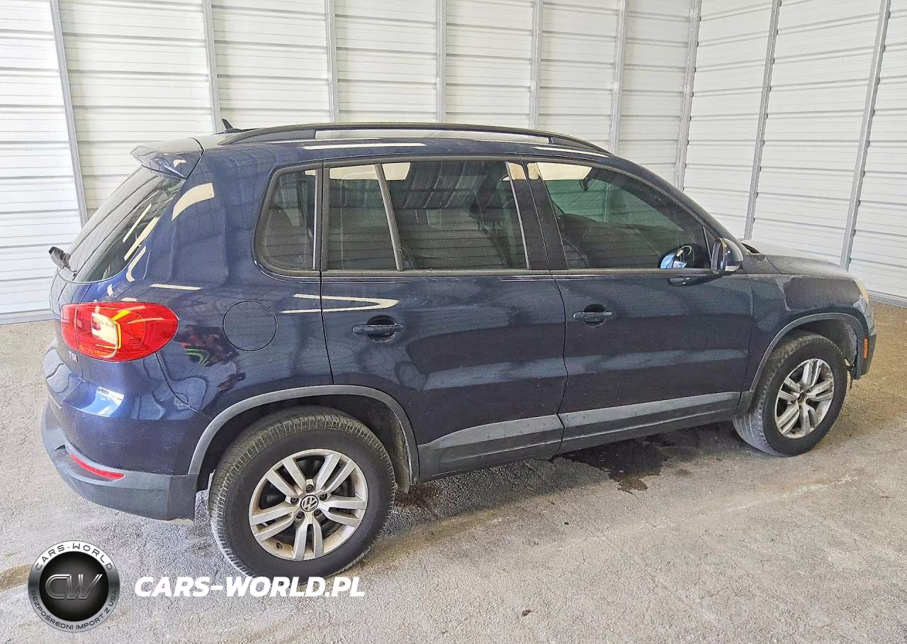 2016 Volkswagen Tiguan S VIN:WVGAV7AX3GW600945 - 3