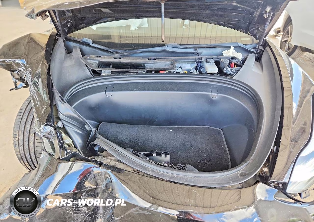 2018 Tesla Model 3 VIN:5YJ3E1EB3JF182911 - 11