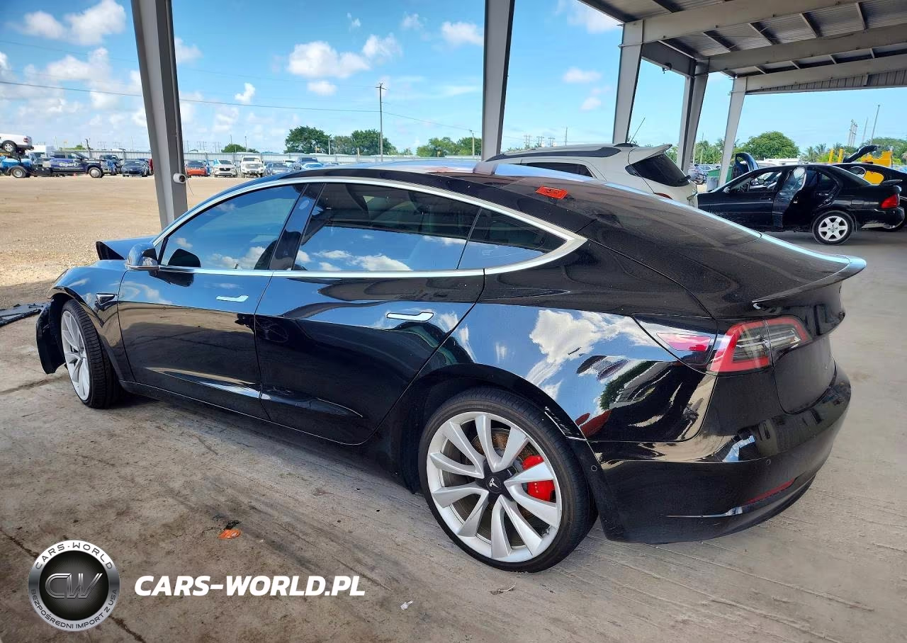 2018 Tesla Model 3 VIN:5YJ3E1EB3JF182911 - 2