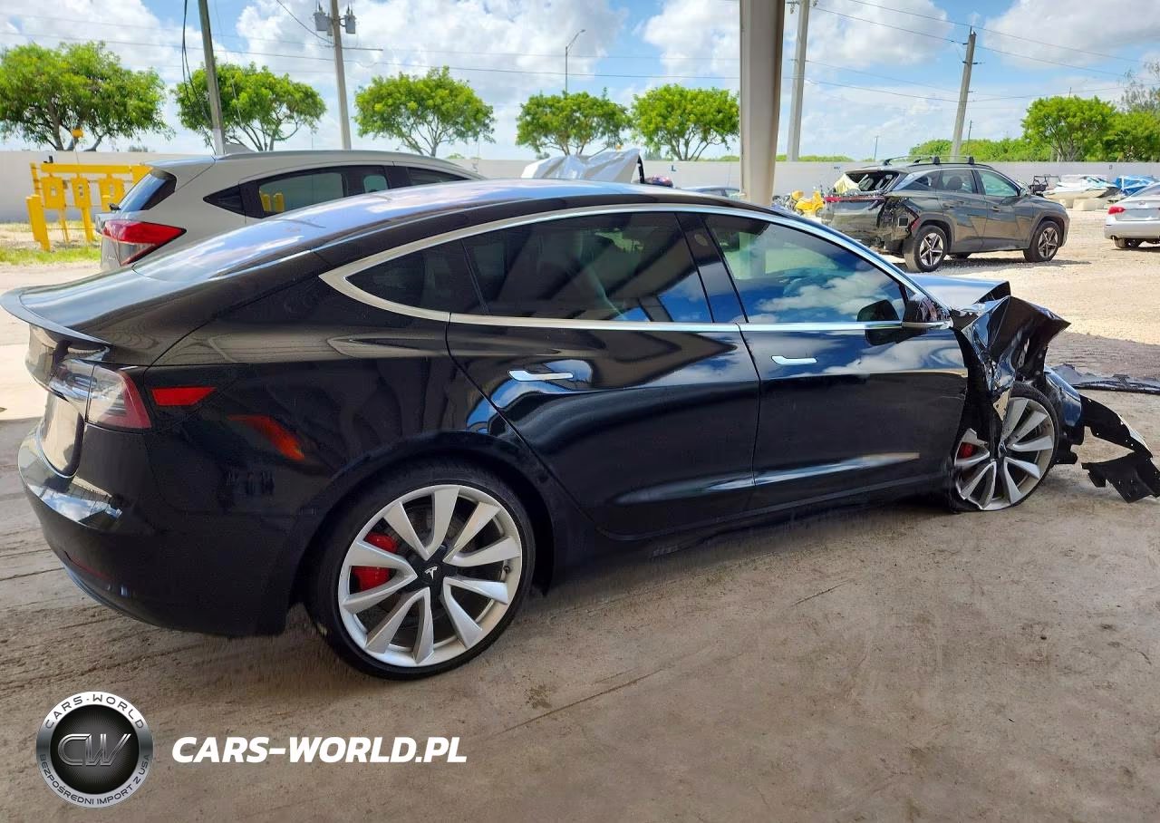 2018 Tesla Model 3 VIN:5YJ3E1EB3JF182911 - 3