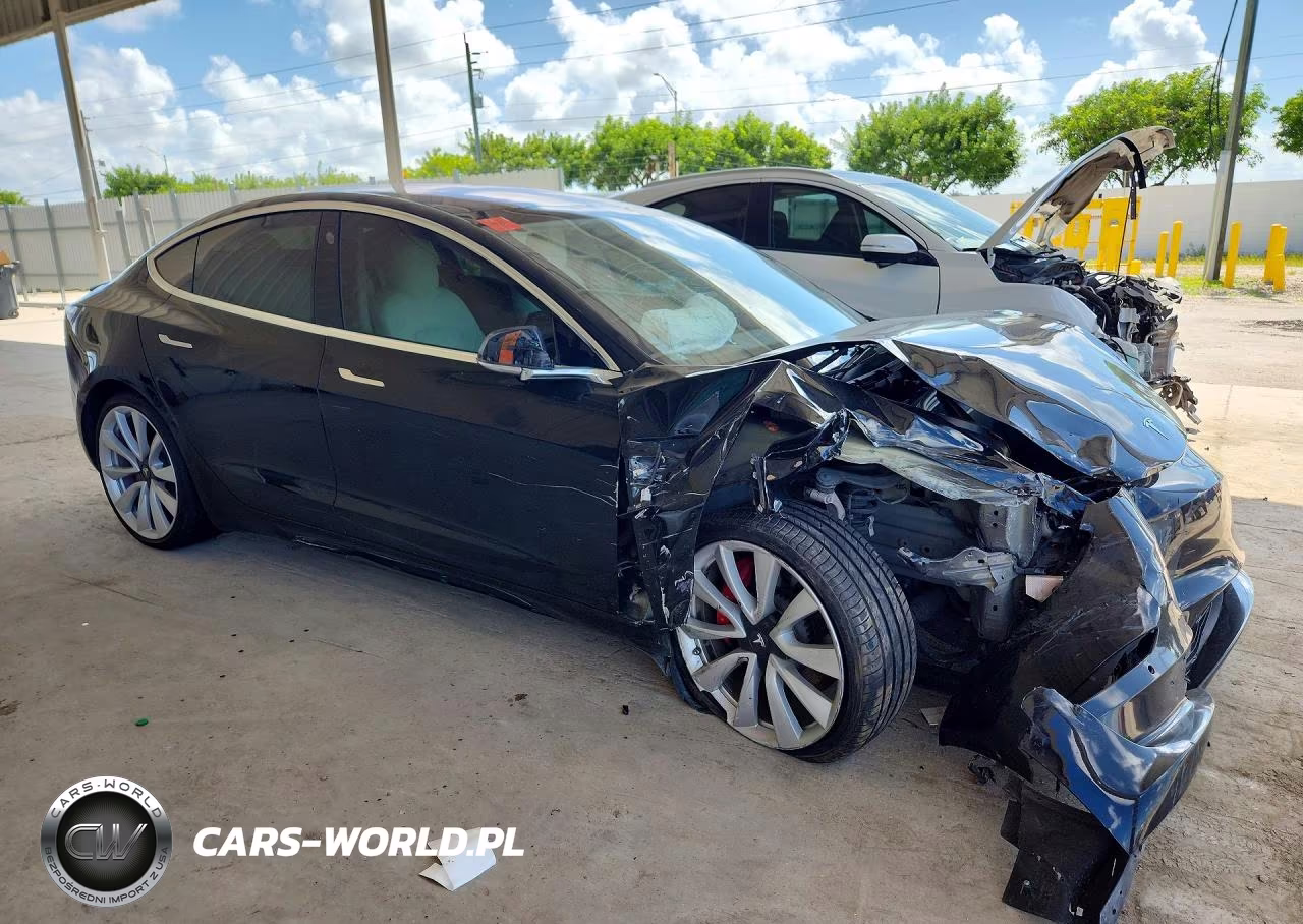 2018 Tesla Model 3 VIN:5YJ3E1EB3JF182911 - 4
