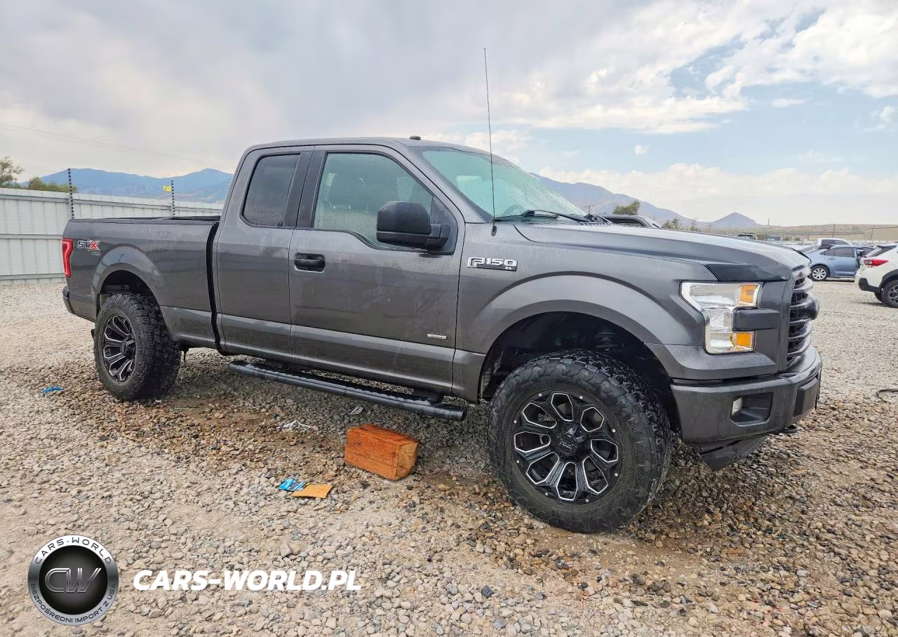 2017 Ford F150 Super Cab VIN:1FTEX1EP5HFB78637 - 4