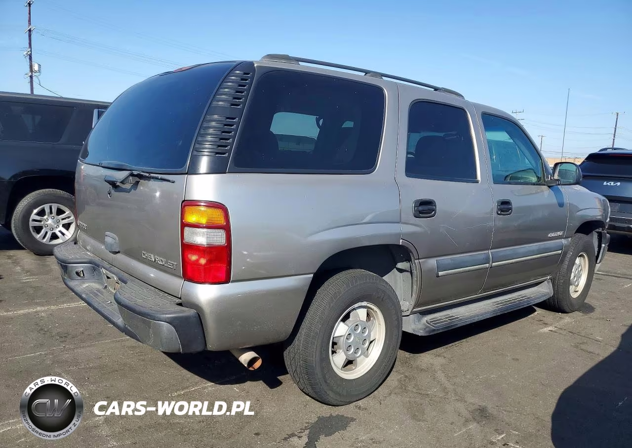 2003 Chevrolet Tahoe C1500 VIN:1GNEC13V83R231584 - 3