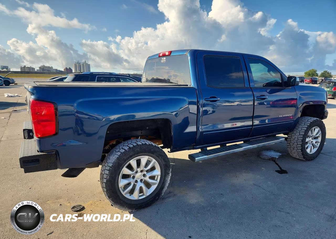 2018 Chevrolet Silverado K1500 Lt VIN:3GCUKREC2JG455853 - 3