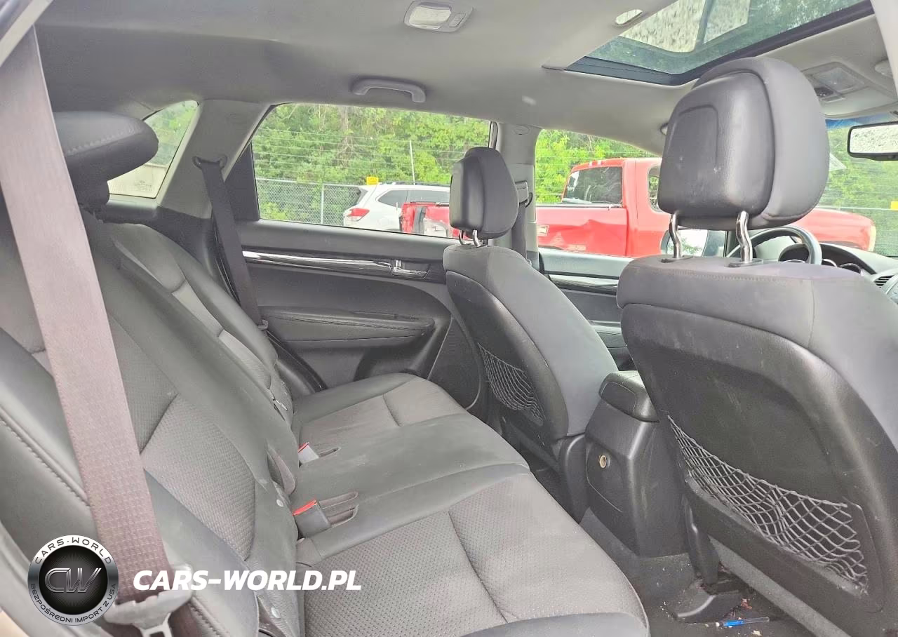 2011 Kia Sorento Lx VIN:5XYKTDA18BG043481 - 11